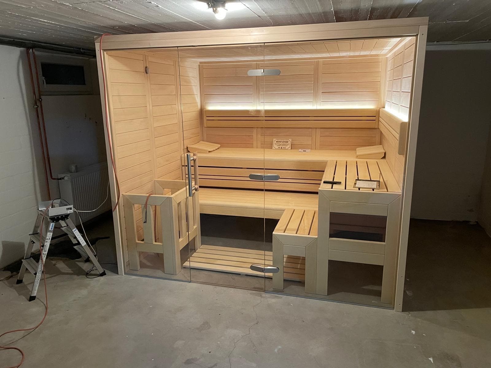 Bormio Massivholzsauna aus hellem Fichtenholz