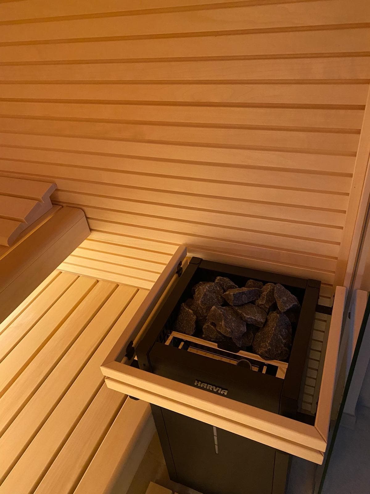 Sauna-Detail mit Saunaofen